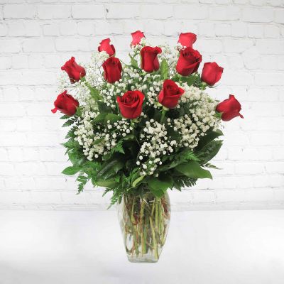Dozen Roses with Babies Breath :: Roberts Floral and Gifts
