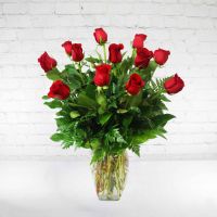 Classic Dozen Red Roses 